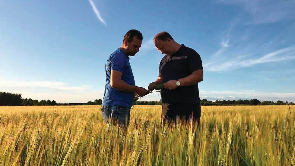 Ed Noordam (rechts) met medewerker