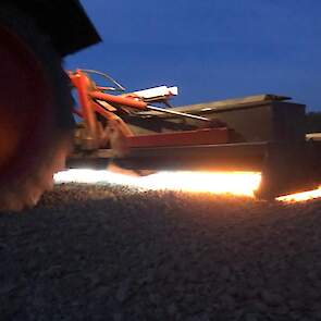 8 april: in de nacht gebrand tegen onkruid. Geen wind, en direct daarna weer een bui met opnieuw 7 mm.