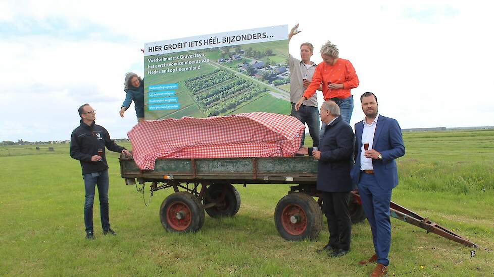 Van links naar rechts: Stijn van Boxmeer, Helene Marcus, Dirk en Isabella Gravesteyn, Peter Hennevanger, Bart van Straten
